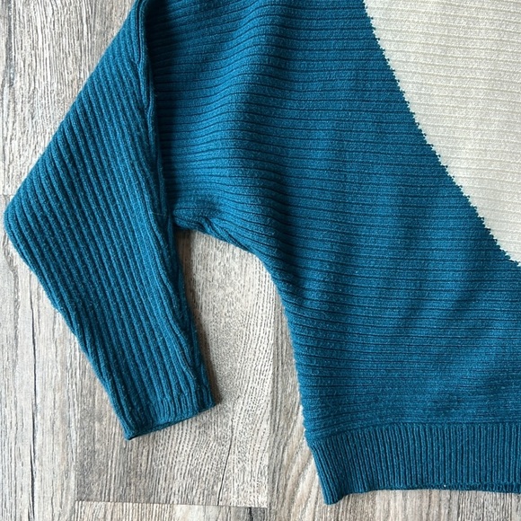 Express Sweater Blue Green Color Block Ribbed Dolman Sleeve Sweater Size Small - Picture 15 of 16